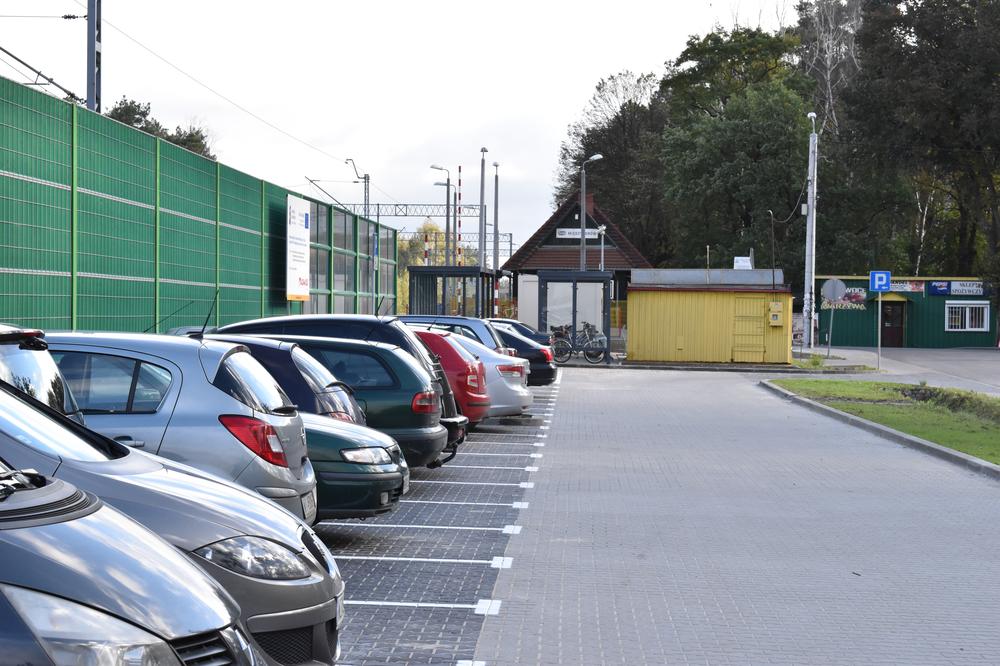 Zdjęcie: Budowa parkingów i ciągów komunikacyjnych przy PKP w Międzyborowie
